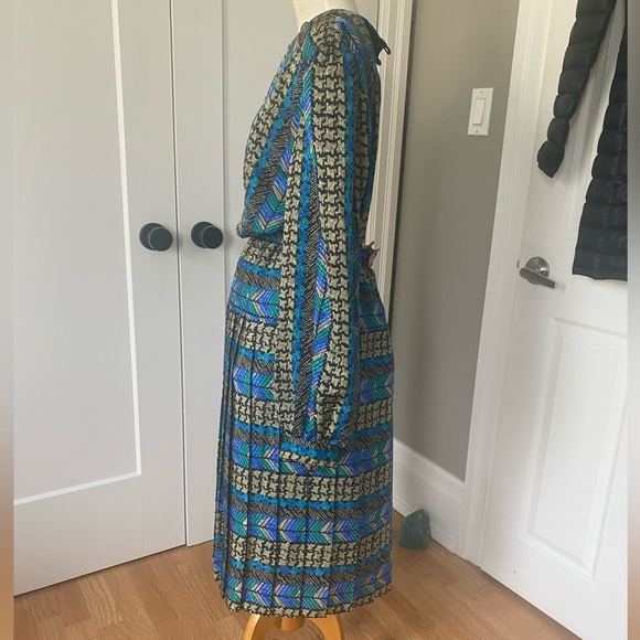 Vintage 80’s two-piece blouse and skirt - Picture 2 of 15